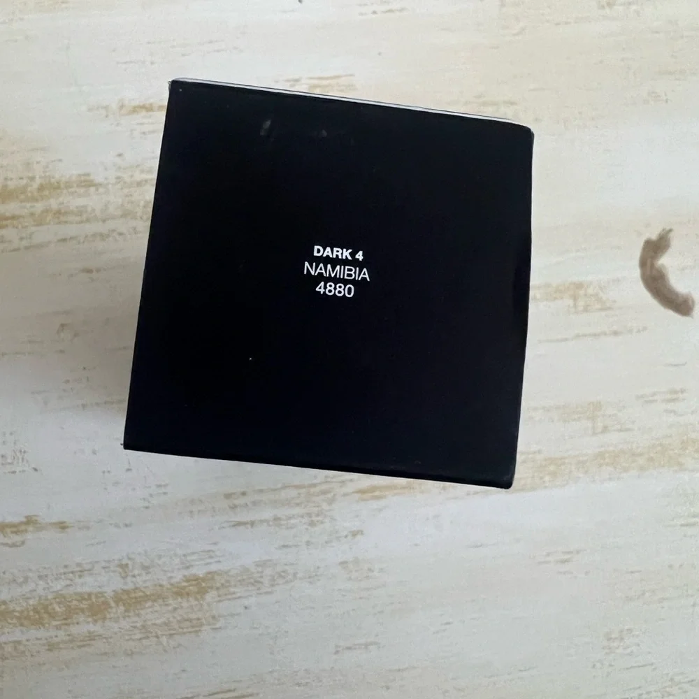 NARS sheer glow foundation NAMIBIA DARK 4 BRAND NEW WITH THE BOX